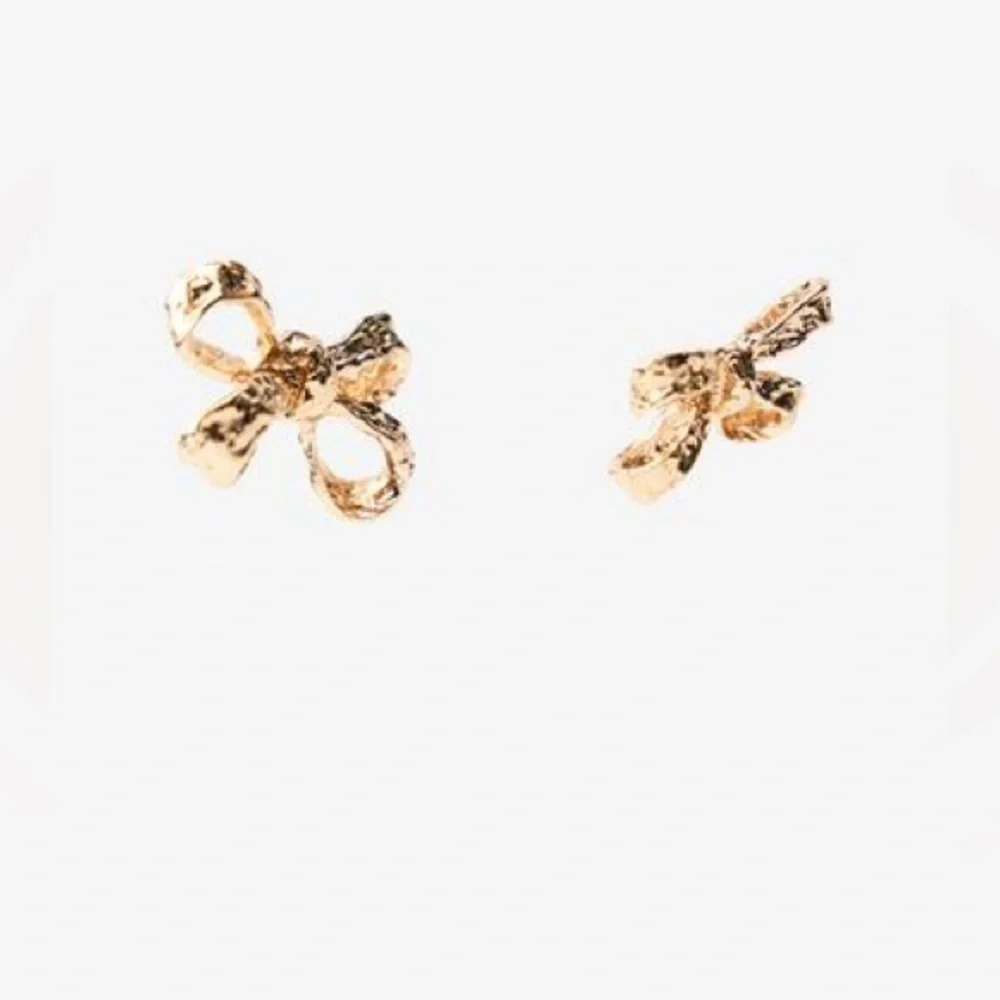 NWT. Zara Golden Bow-Shaped Metal Earrings with Texture Detail.